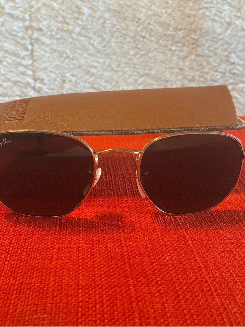 Ray-Ban sleek ray